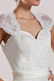 Enchanting Short Sleeve Lace Wedding Gown with Brush Train