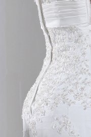 Enchanting Traditonal Strapless Wedding Dress