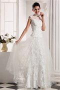 Traditional Full Length Lace Wedding Dress