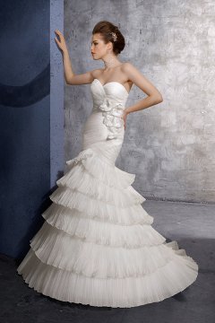 Brush Train Mermaid Ivory Wedding Gown