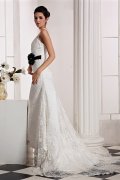 Graceful V-neck Lace Wedding Dress