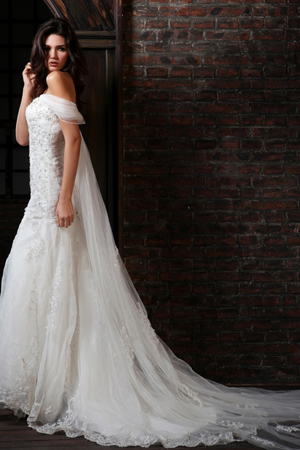 Super Elegant Off Shoulder Mermaid Wedding Gown - Click Image to Close
