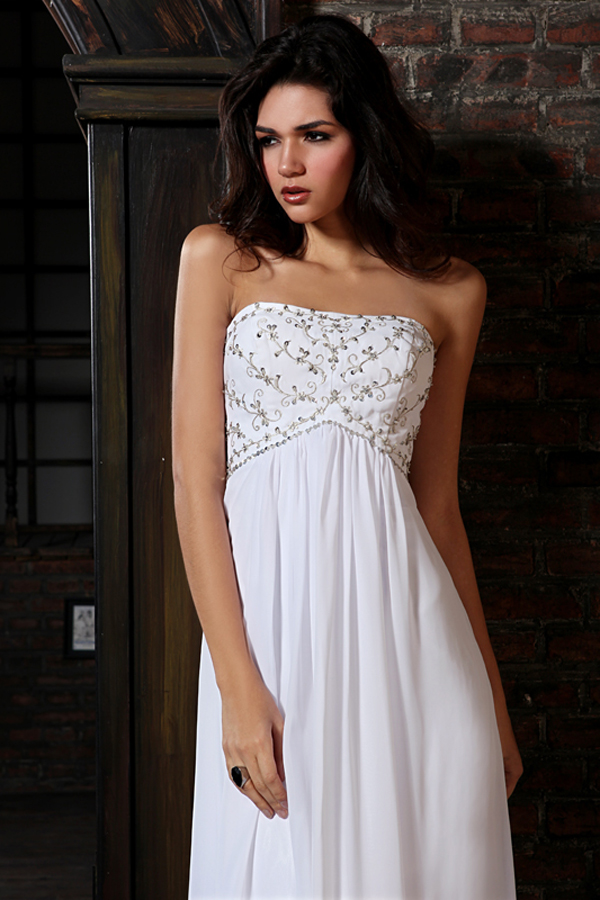 Royal Strapless Chiffon Wedding Dress with Brush Train - Click Image to Close