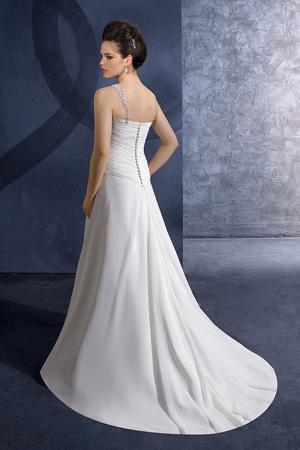 Brush Train Chiffon Ivory Wedding Gown - Click Image to Close